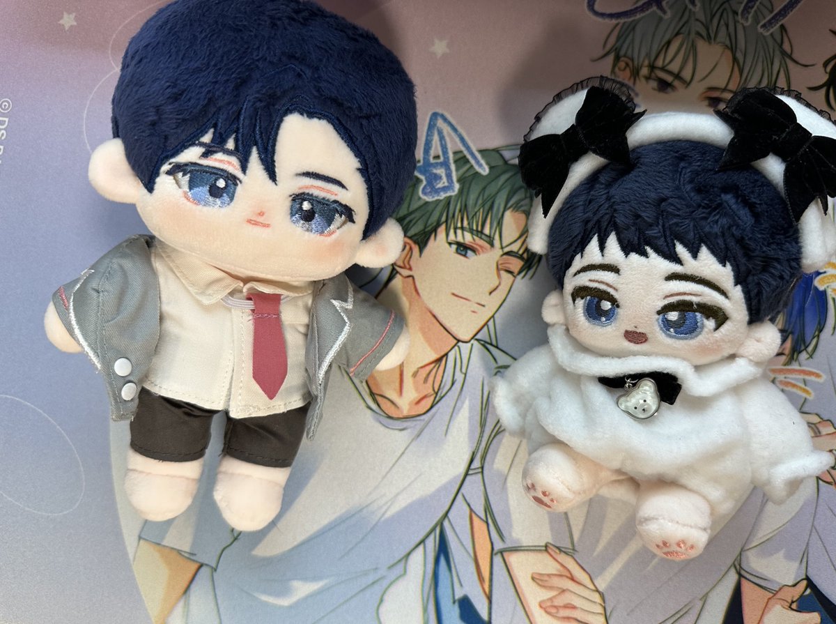 트위터 안하는동안 만은 일이 잇엇고
공식솜 바지가 너무 에바던데
영원히 박제시킬 각오로 입히고 박스에 넣어둠
🥹