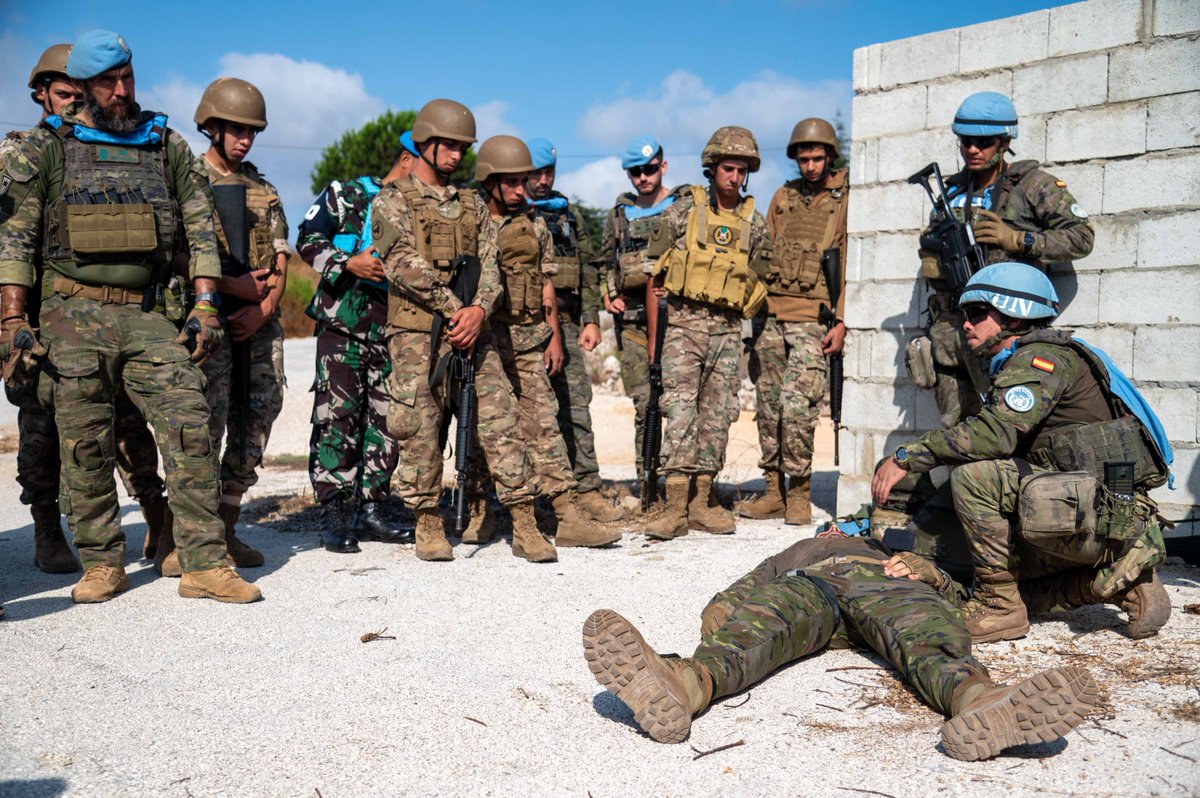 EMADmde's tweet photo. El Batallón español de la Brigada Multinacional Este de @UNIFIL y la 7ª Brigada de @LebarmyOfficial han realizado unas jornadas de entrenamiento conjunto, dirigidas a jefes de patrulla, con el objetivo de incrementar su operatividad.
Confianza, coordinación y compromiso mutuo por el sur del Líbano. 
#MOPS @EjercitoTierra #BRICANXVI