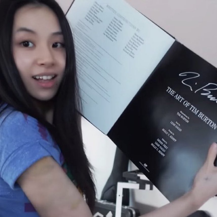 late night light reading 
(ang bigat ng book na to)