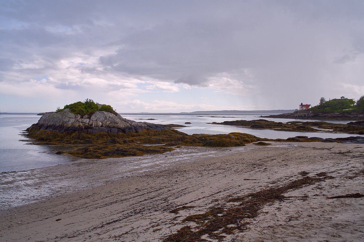 メイン州ブースベイ・ハーバーのビーチ