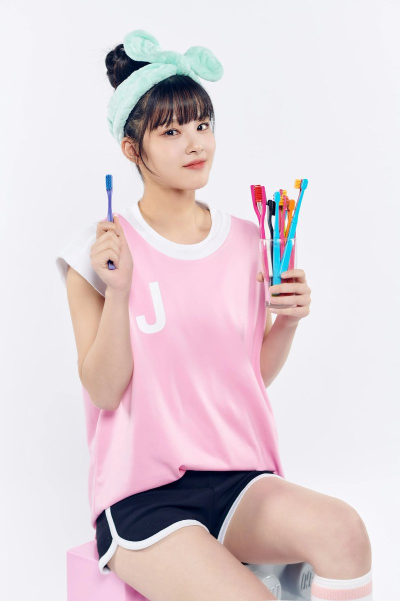 kkumiville's tweet image. how i first met you… how i know you now &amp;lt;3