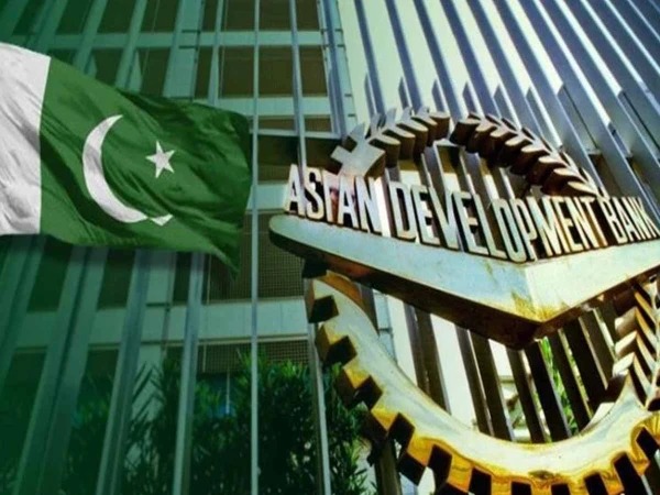 بلوچستان میں ترقی کا خواب شرمندہ تعبیر ، ریکوڈک سے 37 برس تک مسلسل پیداوار کا امکان، ایشیائی ترقیاتی بینک کی 410 ملین ڈالر مالیت کی فنڈنگ
آئی ایف سے سے 700 ملین ڈالر کی فنڈنگ کا معاہدہ، ایکسپورٹ،امپورٹ بینک امریکہ، ایکسپورٹ ڈویلپمنٹ کینیڈ اورجے بی آئی سی جاپان سے بھی بات چیت جاری