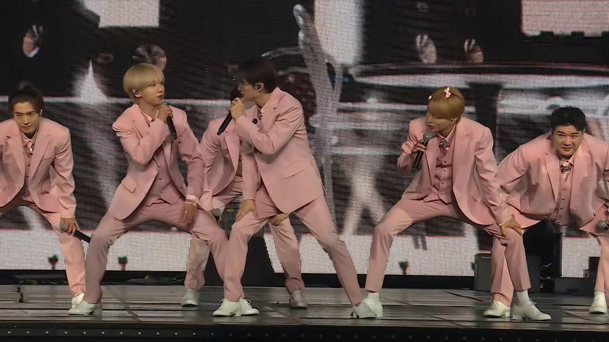 cowcoffee's tweet image. #SUPERJUNIOR #SUPERSHOW #SUPERWEEK #SUPERSHOW9_ENCORE #SS9ENCORE #SUPERWEEK_SS9ENCORE