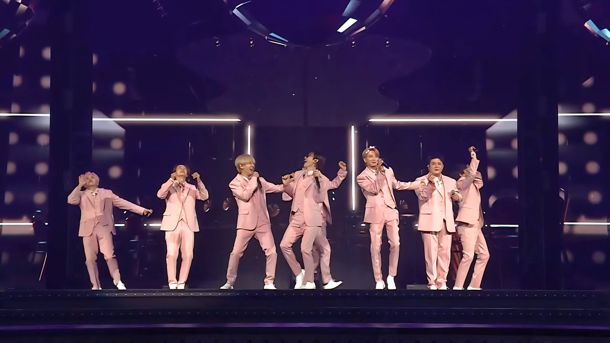 cowcoffee's tweet image. #SUPERJUNIOR #SUPERSHOW #SUPERWEEK #SUPERSHOW9_ENCORE #SS9ENCORE #SUPERWEEK_SS9ENCORE