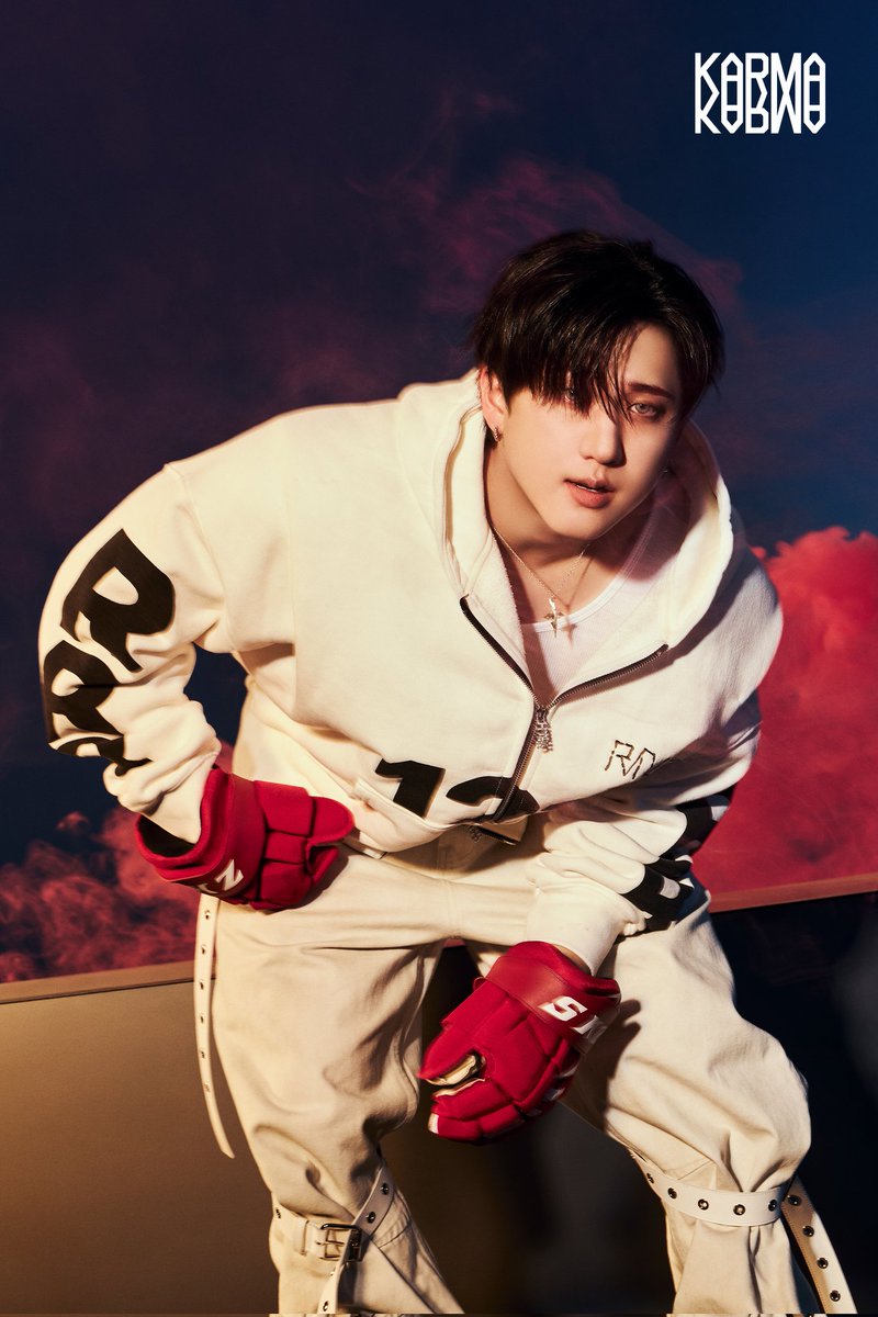 canhgbin's tweet photo. 𝗧𝗲𝗮𝘀𝗲𝗿 𝗜𝗺𝗮𝗴𝗲𝘀 𝗛𝗢𝗢𝗥𝗔𝗬 𝘃𝗲𝗿. 🥊 I show up with a grin hidden in the shadows, gloves pulled tight, style sharp enough to sting. Every pose is a mix of ease and edge, like I’m winning without even trying. My look says it all: I’ve already claimed the moment. https://t.co/qy2FQKpPnI