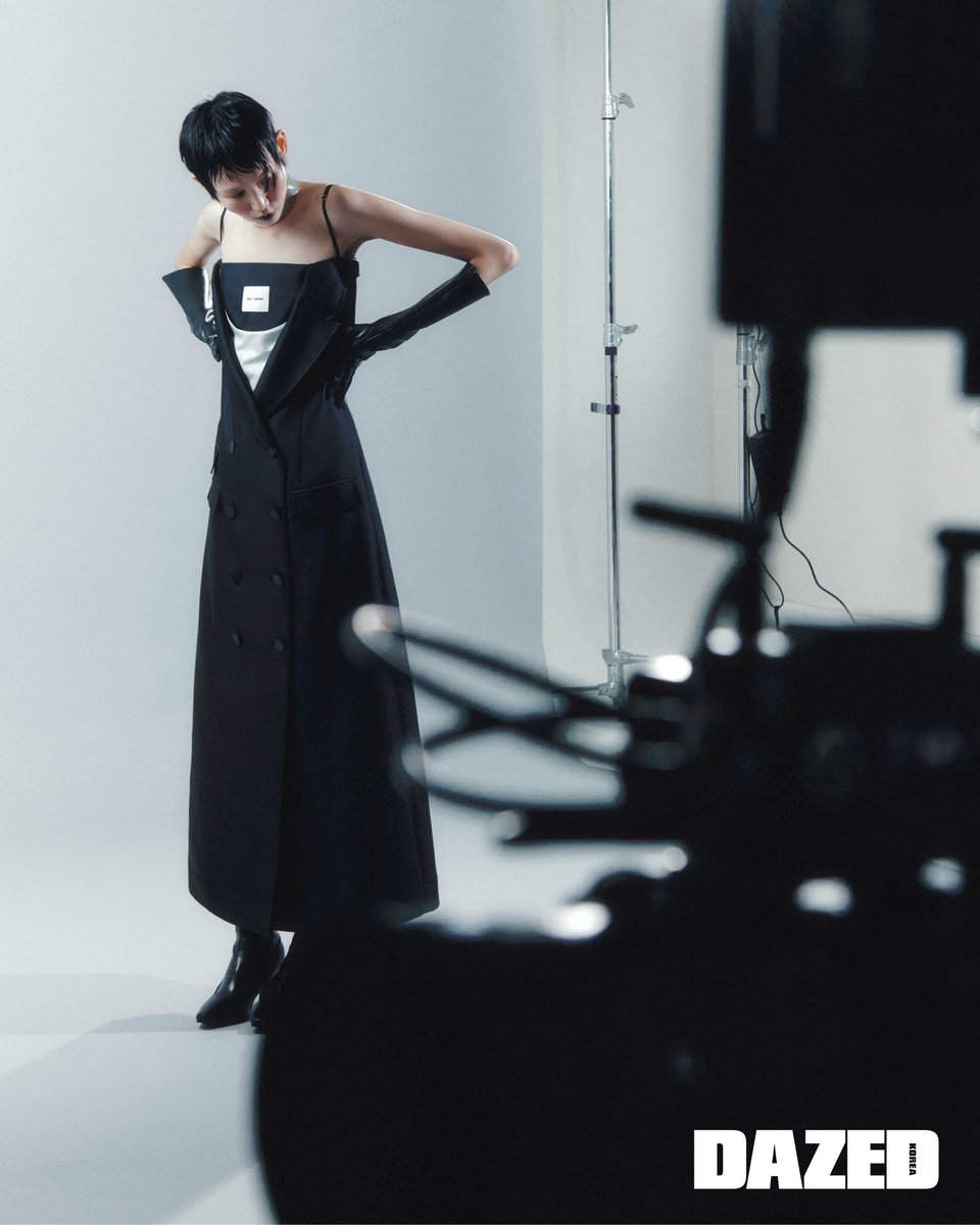 DazedKorea's tweet photo. SEOUL, SET, FREE #협찬

서울패션위크 25주년 무대에 오르는 대한민국 브랜드 15개가 쏘아 올리는 자유.

#서울패션위크 #SeoulFashionWeek #SFW #SFW26SS #SS26Collection #서울 #Seoul #DDP #SFW25주년 #SFW25th https://t.co/3VCYM2cJUY