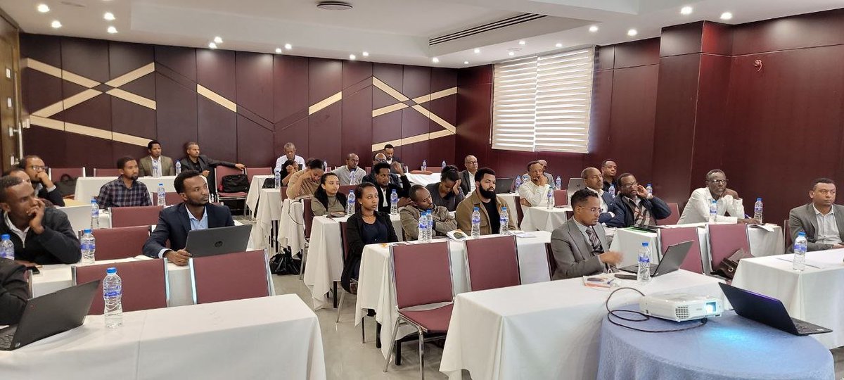 @UNODC_EA supported <a href="/MOJEthiopia/">FDRE Ministry of Justice ኢ.ፌ.ዴ.ሪ ፍትህ ሚኒስቴር</a> Attorney General's Division to train 32 federal prosecutors in 🇪🇹 to familiarize with the newly adopted Asset Recovery Proclamation, its implementation manual &amp; the law's linkage to existing laws addressing money laundering &amp; terrorism financing.