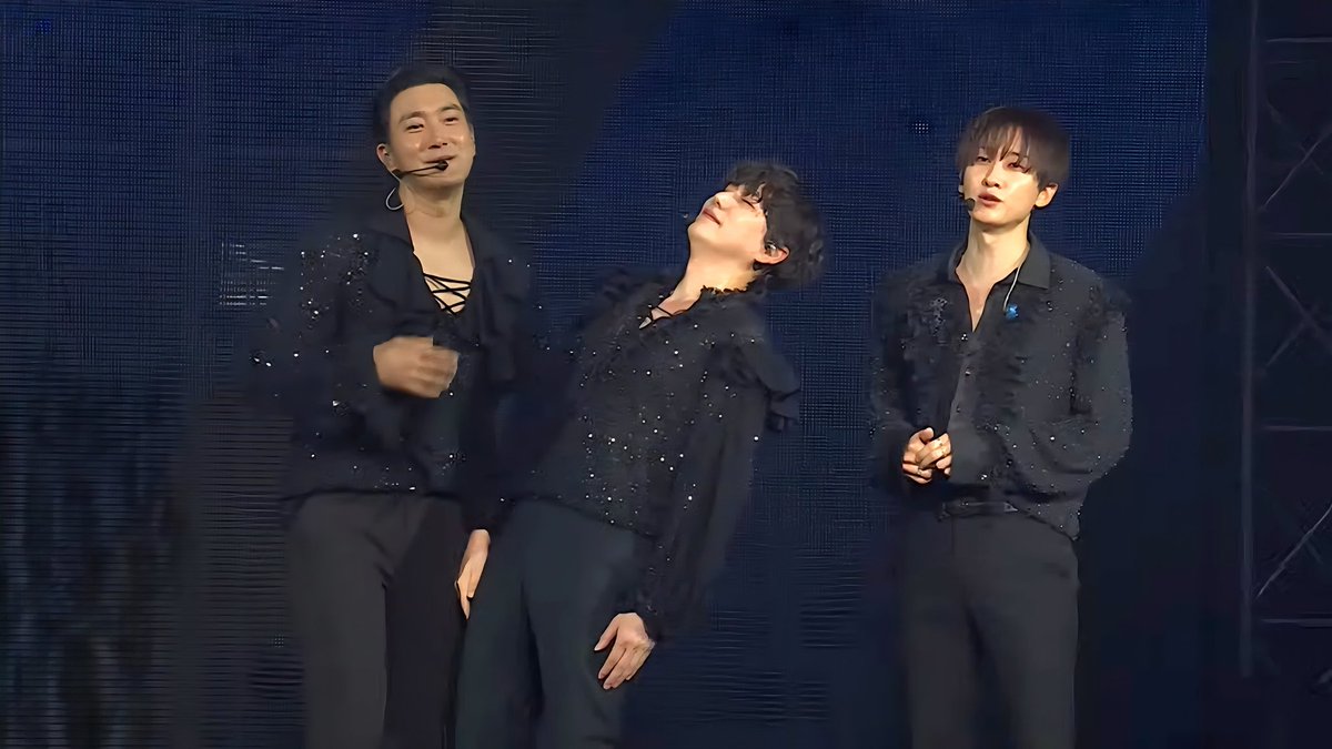 cowcoffee's tweet image. #SUPERJUNIOR #SUPERSHOW #SUPERWEEK #SUPERSHOW9_ENCORE #SS9ENCORE #SUPERWEEK_SS9ENCORE
