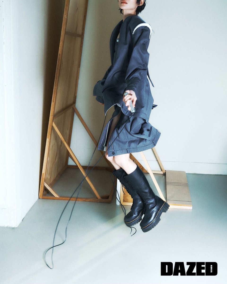DazedKorea's tweet photo. SEOUL, SET, FREE #협찬

서울패션위크 25주년 무대에 오르는 대한민국 브랜드 15개가 쏘아 올리는 자유.

#서울패션위크 #SeoulFashionWeek #SFW #SFW26SS #SS26Collection #서울 #Seoul #DDP #SFW25주년 #SFW25th https://t.co/9vIGxf8P7H