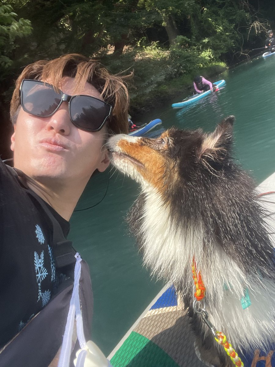 haruguchi_ryoga's tweet photo. まくろと一緒にsup初体験🚣‍♂️！
途中2人同時に湖に転落してびしょ濡れになった笑
怖い思いをさせちゃったから今めっちゃ無視されてます🥲許して、、、
インストラクターさんが丁寧に教えてくれたお陰で楽しい時間を過ごせました！
 #RLABO https://t.co/dsa5feD3f8