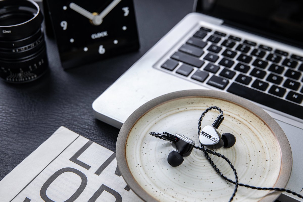 Kiwiears2020's tweet photo. Cutting-edge crossover tech brings your music to life!⏰#Airoso
#kiwiears #hifi #audio #iems #audiophile https://t.co/bwtG5PlHIY