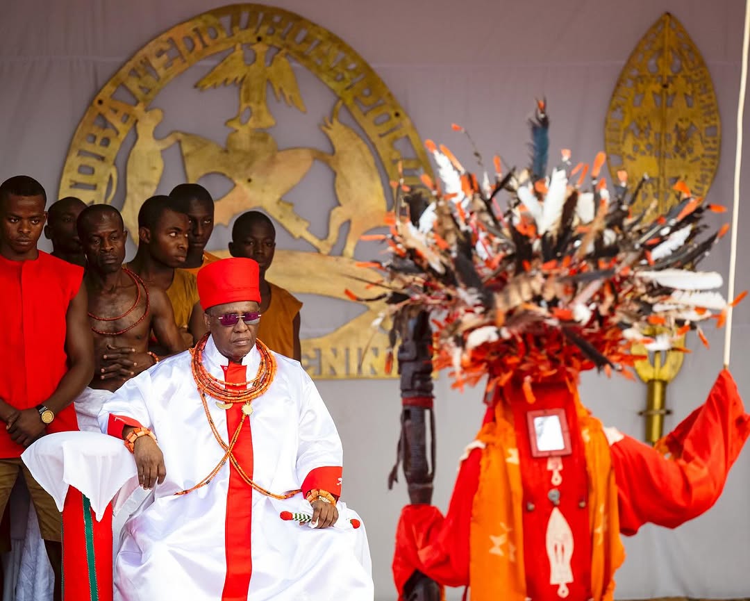 My Emperor
My Father
My godKing

Ogidigan gha tọ kpẹre... Ise