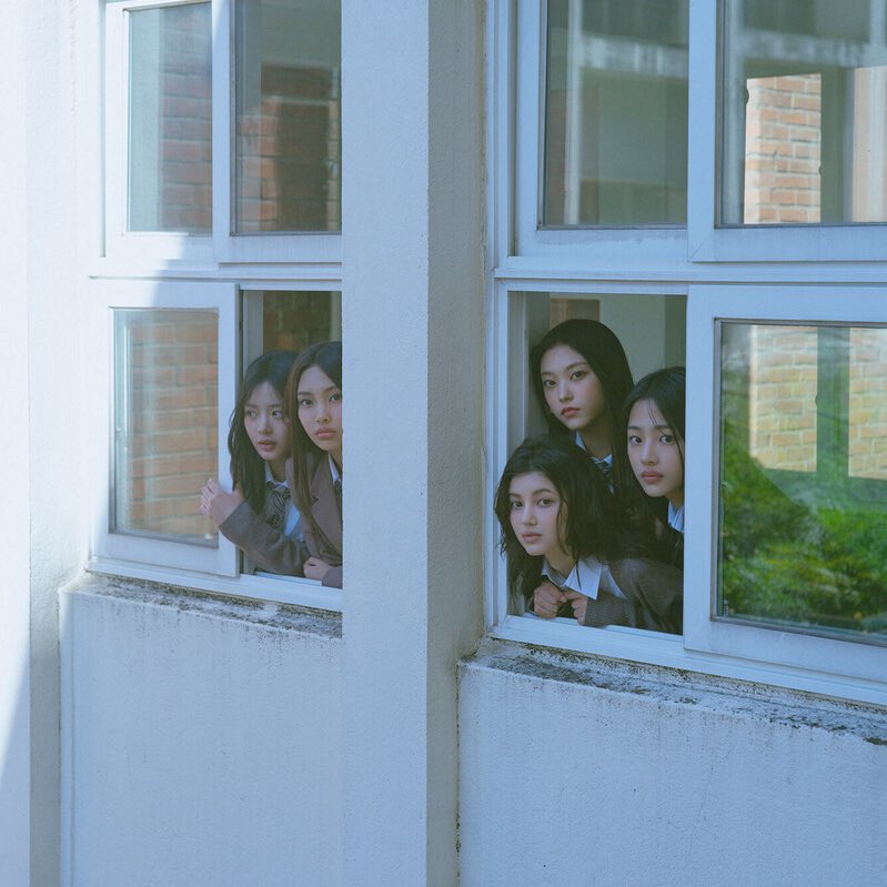 NJZstats's tweet photo. “Ditto” has officially left MelOn Daily Chart Top 100 after 977 consecutive days (≈2 years 8 months since release).

It is currently at #101. https://t.co/Lcsbq0lYfX