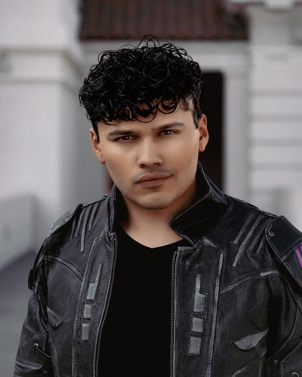 TheVIPPrince's tweet photo. “You would do well to remember that I honor loyalty... always.”

#decepticons #teamdecepticon #transformers #lucajackets #lucadesigns #fashion #fashionjacket #cosplay #cosplayfit #cosplayjacket #fitcheck #malemodel #robotsindisguise #comiccon #lacomiccon #gamer https://t.co/mQgFlghJce