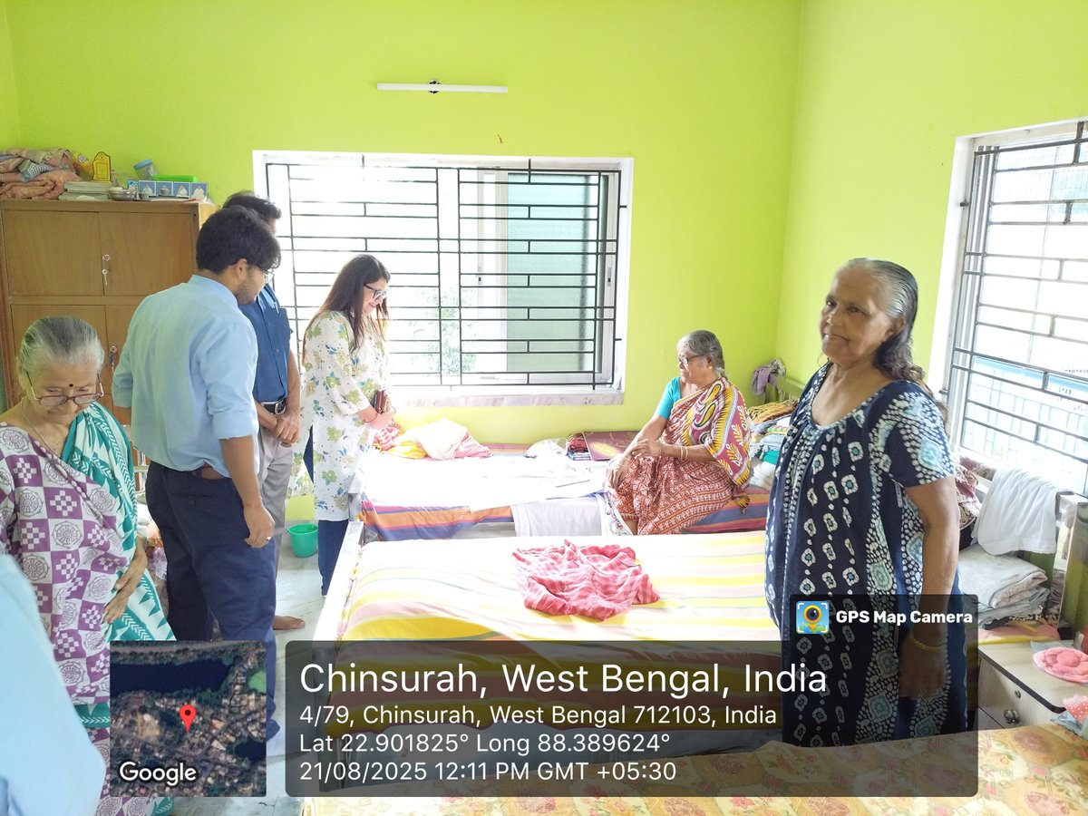 nsshetc's tweet photo. On Aug 21 #NSS Unit &amp; IC Committee of #HETC hosted “Elder Connect” at Aragyo, Chinsurah to celebrate #WorldSeniorCitizenDay 

Every wrinkle tells a story. ✨ 
#CommunityService #CareForElders

@_NSSIndia
@rdnss_kolkata
@ianuragthakur
@YASMinistry 
@NisithPramanik
@pankajsinghips https://t.co/LPA8nMGkIW