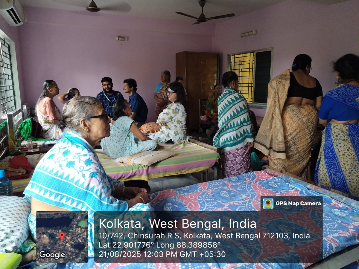 nsshetc's tweet photo. On Aug 21 #NSS Unit &amp; IC Committee of #HETC hosted “Elder Connect” at Aragyo, Chinsurah to celebrate #WorldSeniorCitizenDay 

Every wrinkle tells a story. ✨ 
#CommunityService #CareForElders

@_NSSIndia
@rdnss_kolkata
@ianuragthakur
@YASMinistry 
@NisithPramanik
@pankajsinghips https://t.co/LPA8nMGkIW
