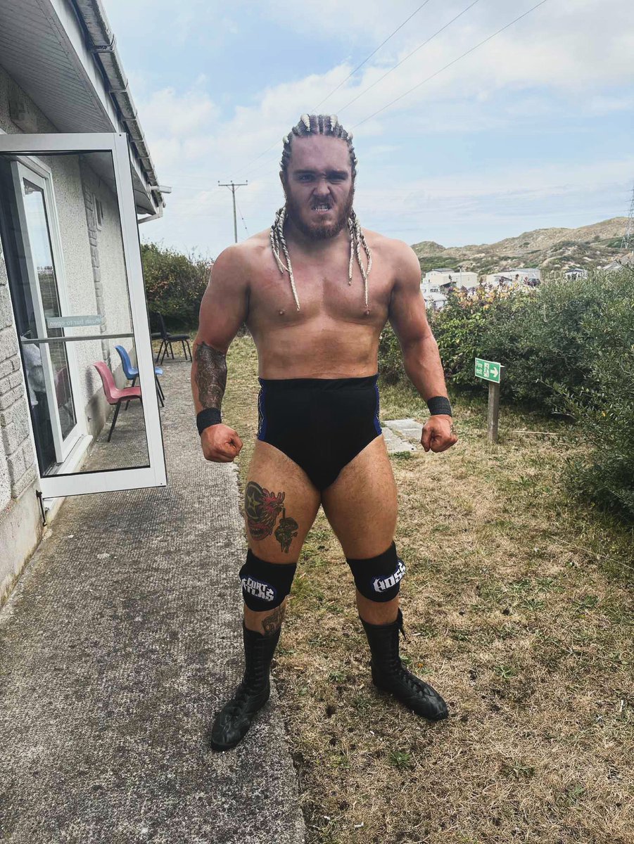 CurtAtlas's tweet photo. BACK IN ST IVES

Another one vs @shanekrhook in Cornwall on Wednesday! 

🤼 - @NGWrestlingUK 

#prowrestler #warpath #professionalwrestling #camp #campshow #stivescornwall #stives https://t.co/aH88loW6yW