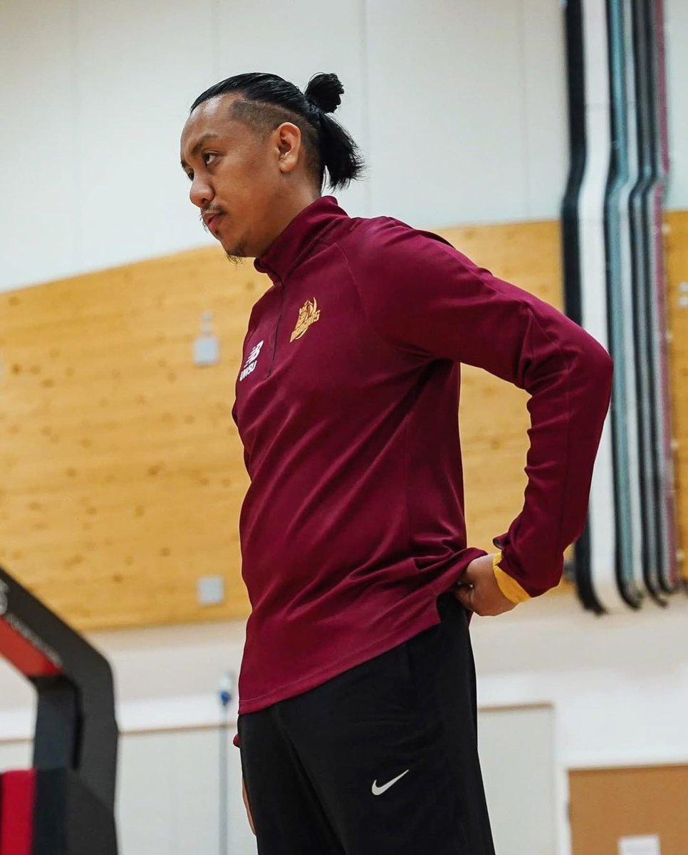 uwsubasketball's tweet image. 𝘾𝙤𝙖𝙘𝙝 𝙏𝙝𝙧𝙤𝙪𝙜𝙝 𝙩𝙝𝙚 𝙔𝙚𝙖𝙧𝙨 🐉🧠 

#WeAreWestminster | #WestminsterDragons