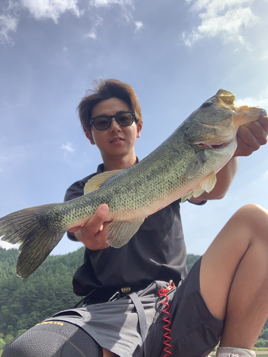 GpMpjtw's tweet photo. 8月22日。今日の河口湖。
今日も仕事前朝練。
なかなか難しかったですが、表層を見切るバスとあるルアーでなんとか食わせました👍
#河口湖　#バス釣り　#釣り　#カワグチドッグ　#ポークルアー　#ライブスコープ
#葛西理夢斗 https://t.co/ylDNuHQWS2