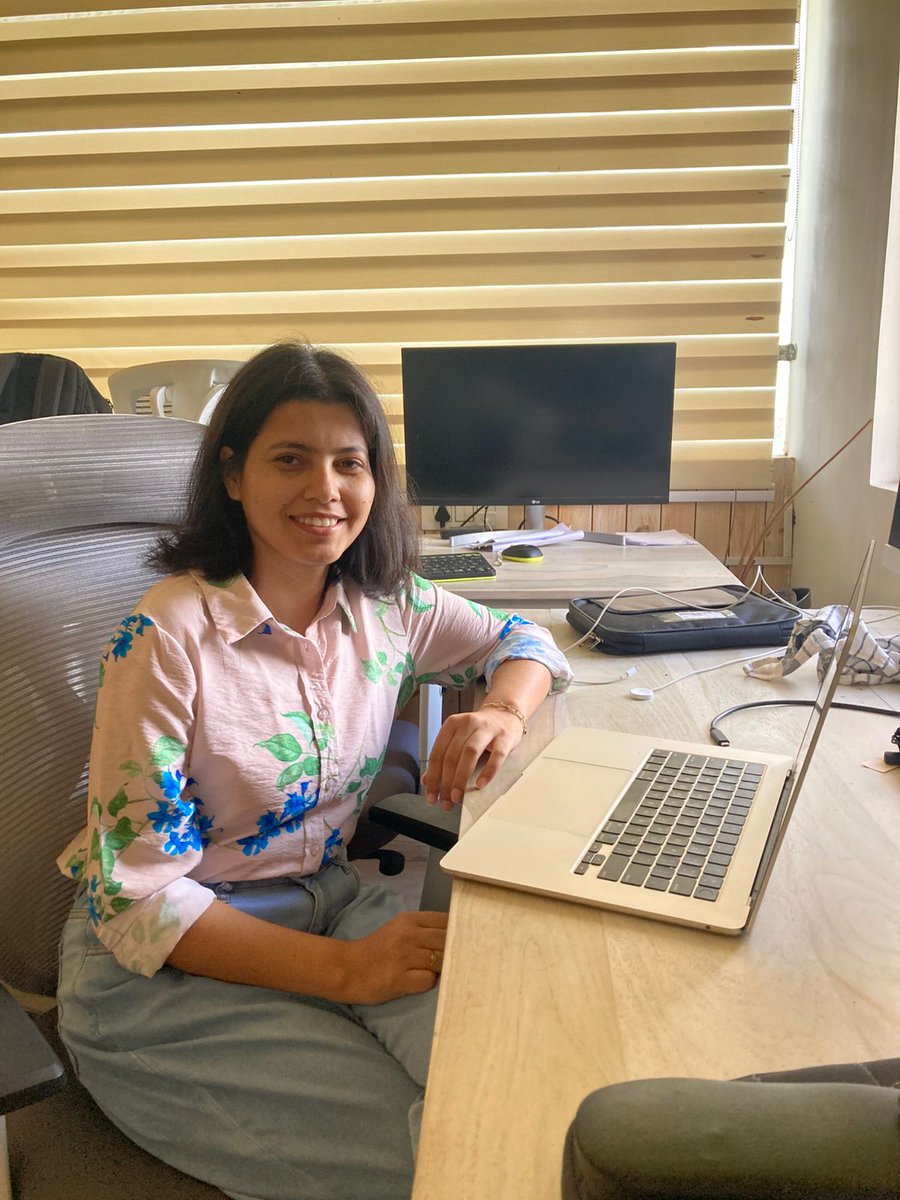 AltSpace tweet media