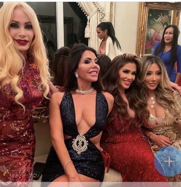 Who wants to Caption this pic of the women of Maralago? 👇👇👇
