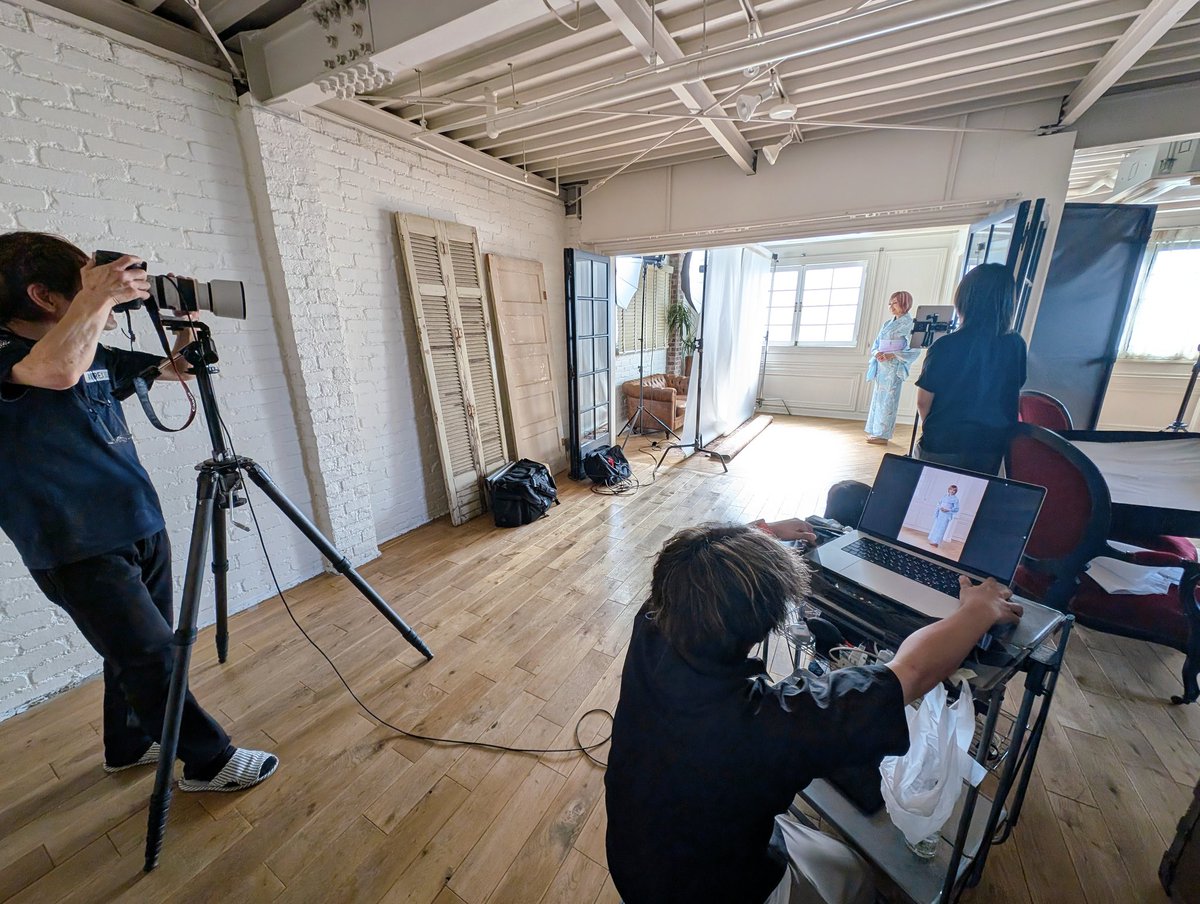 【「Anna Café 2号店」エピソード94配信中!】
エピソード94は、先日行ったスチール撮影についてお話しします♪出来上がった写真は #冴木杏奈 のSNSなどでアップしていきますね。久しぶりにカレンダーも作るかも。楽しみにしていてください♪

番組配信はこちらから↓
linktr.ee/annacafe2