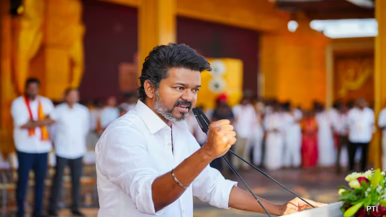 NDTV (@ndtv) on Twitter photo Actor Vijay's Mega Rally In Madurai: High On Rhetoric, But Is It On Strategy? - by <a href="/TMVRaghav/">T.M.Veeraraghav</a>
ndtv.com/india-news/act… Actor Vijay's Mega Rally In Madurai: High On Rhetoric, But Is It On Strategy? - by <a href="/TMVRaghav/">T.M.Veeraraghav</a>
ndtv.com/india-news/act…
