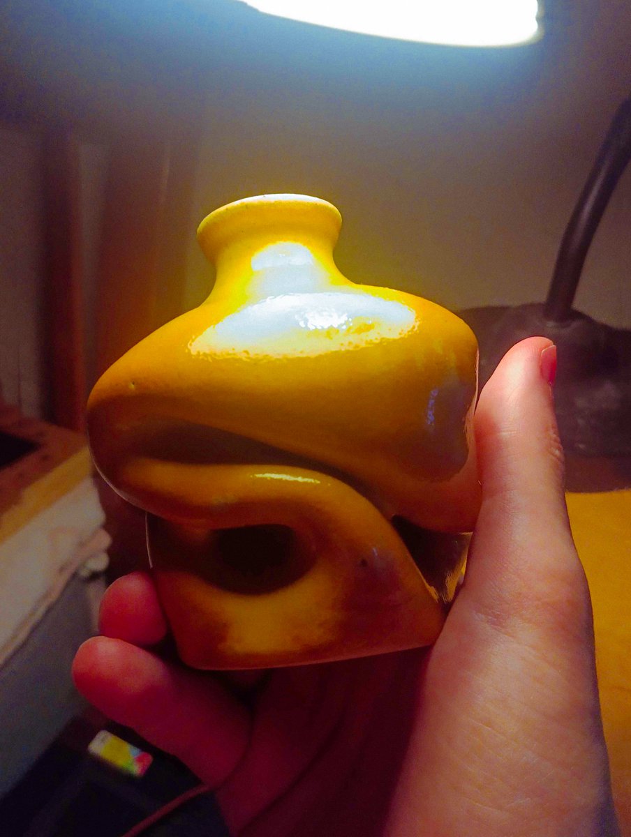 Professional Axe tweet media