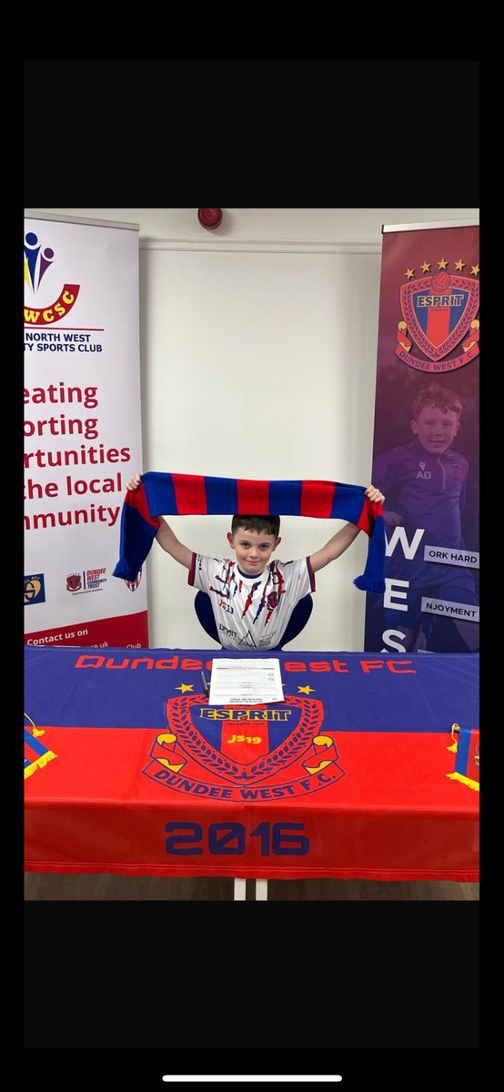 jamiec1903's tweet photo. Happy 9th birthday to my best mate Leo ❤️🌎 https://t.co/Oh8YNj8oqz