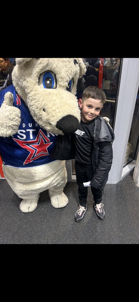 jamiec1903's tweet photo. Happy 9th birthday to my best mate Leo ❤️🌎 https://t.co/Oh8YNj8oqz
