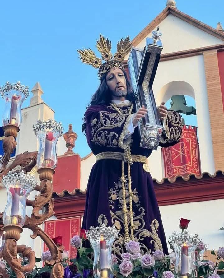 Alaba, alma mía, al Señor.

Hoy es Viernes del Señor.

#SeñordeCasariche 
#ProtectorPerpetuo 
#NazarenoyEsperanza 💜⚓💚