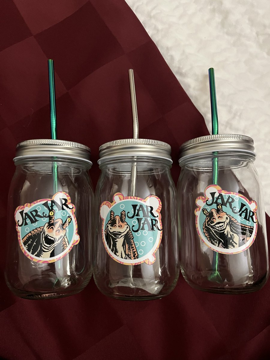 ジャージャービンクスのジャーを
ルーカスストア(社員向けストア)で購入

奥さんの友達や親戚にギフト用で購入したけど
すごく可愛いかったので
自宅用にも3つ追加購入