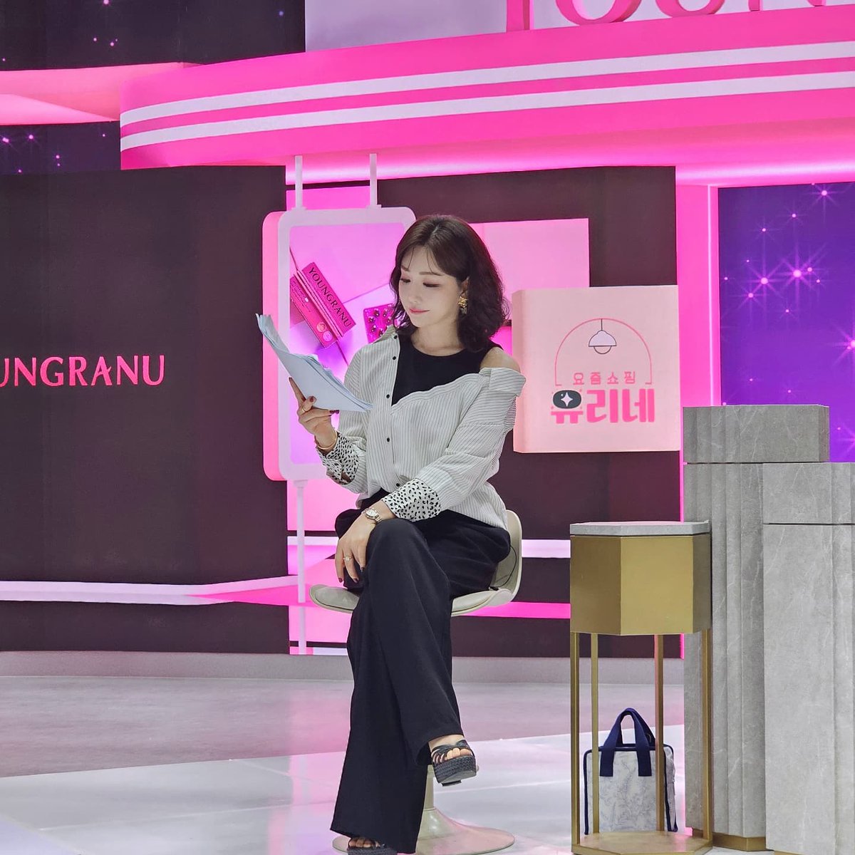 yulvely007's tweet photo. #이유리  인별!!

'🌸'

#leeyuri

열정유리🔥, 열중유리📖 https://t.co/FUrM98pmF7