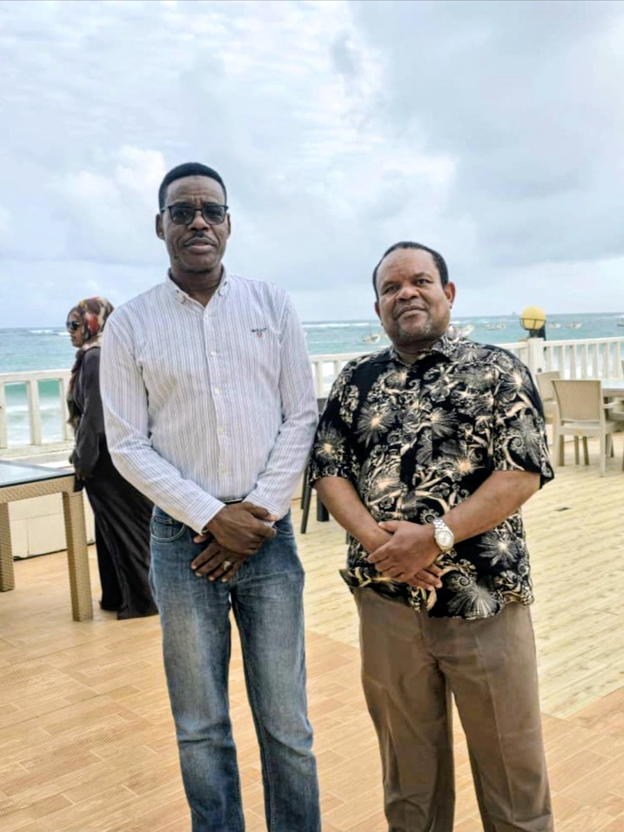 mtaarey's tweet photo. Sharaf iyo karaamo weyn ayay inoo tahay in aan qeyb ka noqono xafladaha soo dhaweynta Wasiir/Xildhibaan Cabdifitaax Khasim Maxamuud oo si talan-taali ah uga socota magaalada Muqdisho. Soo laabashadiisu waxay astaan u tahay guul, aqoon iyo sharaf qaran.
Jimca wgsn. https://t.co/m3qlYQyMj4