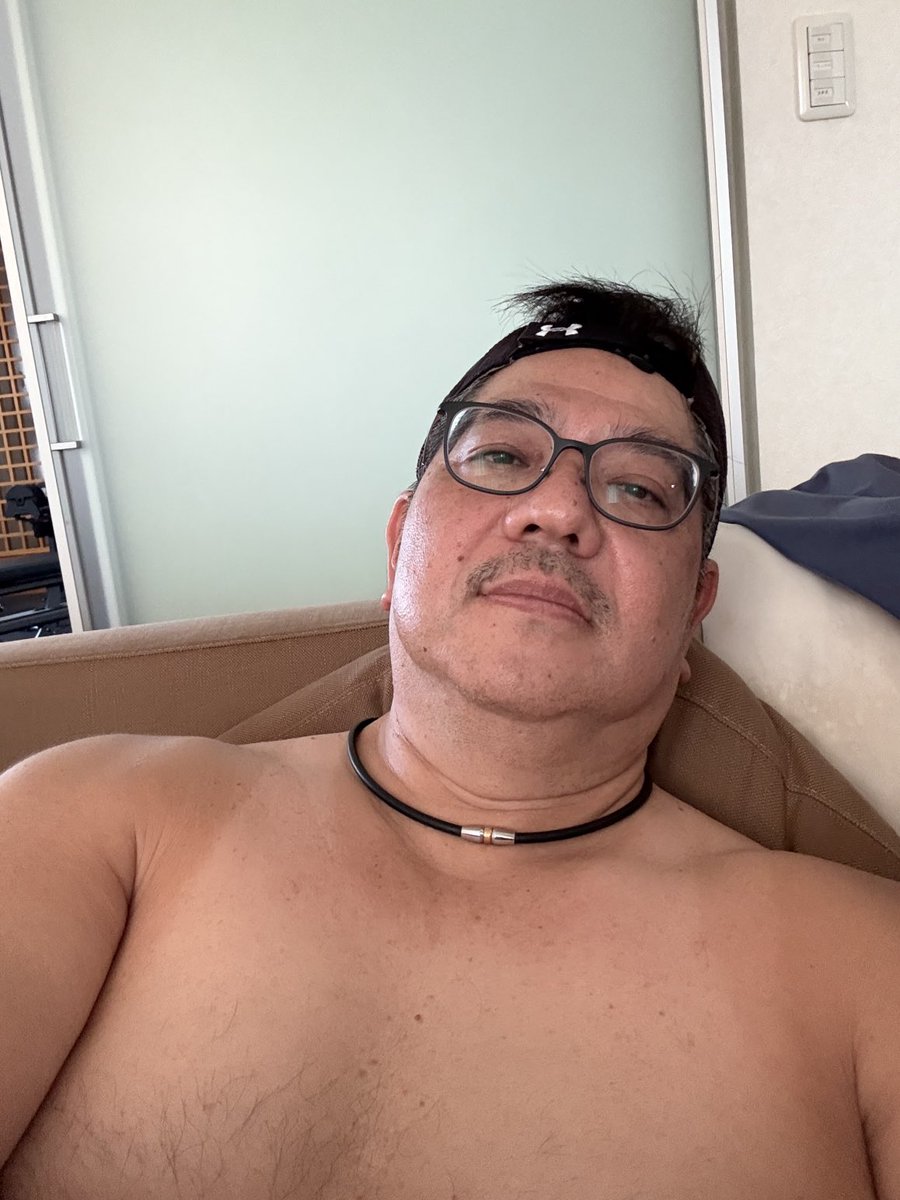fusions7's tweet photo. ちは！😊今の時期、沖縄が涼しいって天気予報は言ってるけど、暑い…🥵でも、筋トレはする💪🤣💪 https://t.co/cjCtEOvKkH