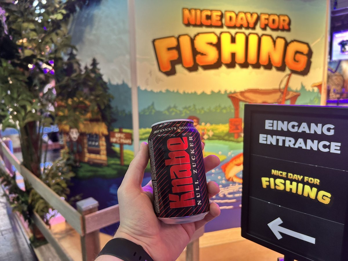 EpicNPCManGame's tweet image. Nice Day for @knabe_drinks, ain’t it?

Head over to the @Team17 booth, play Nice Day for Fishing and grab a ice cold Knabe Kola in Hall 6! 🧊