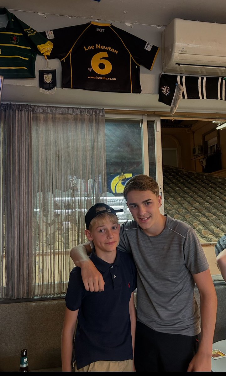 cawiles71's tweet photo. Good to see our friends shirt still on show in Espana πͺπΈ
Courtesy of Mick Willo at The Belfy πΊ βοΈ #l6velife #MND
Thanks Michael ππ» https://t.co/iqhOIjVtdM