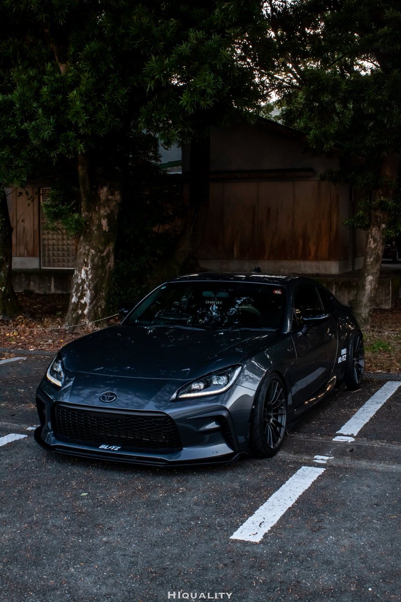 昨日駐車場で友達と喋ってたら原チャで来た車好き高校生二人組に話しかけられたから車見せたり運転席座らせてあげたりした

偉そうに語れるほど立派な人間でもないけど、次世代のスポ車乗りが生まれる一助になったら嬉しいなー