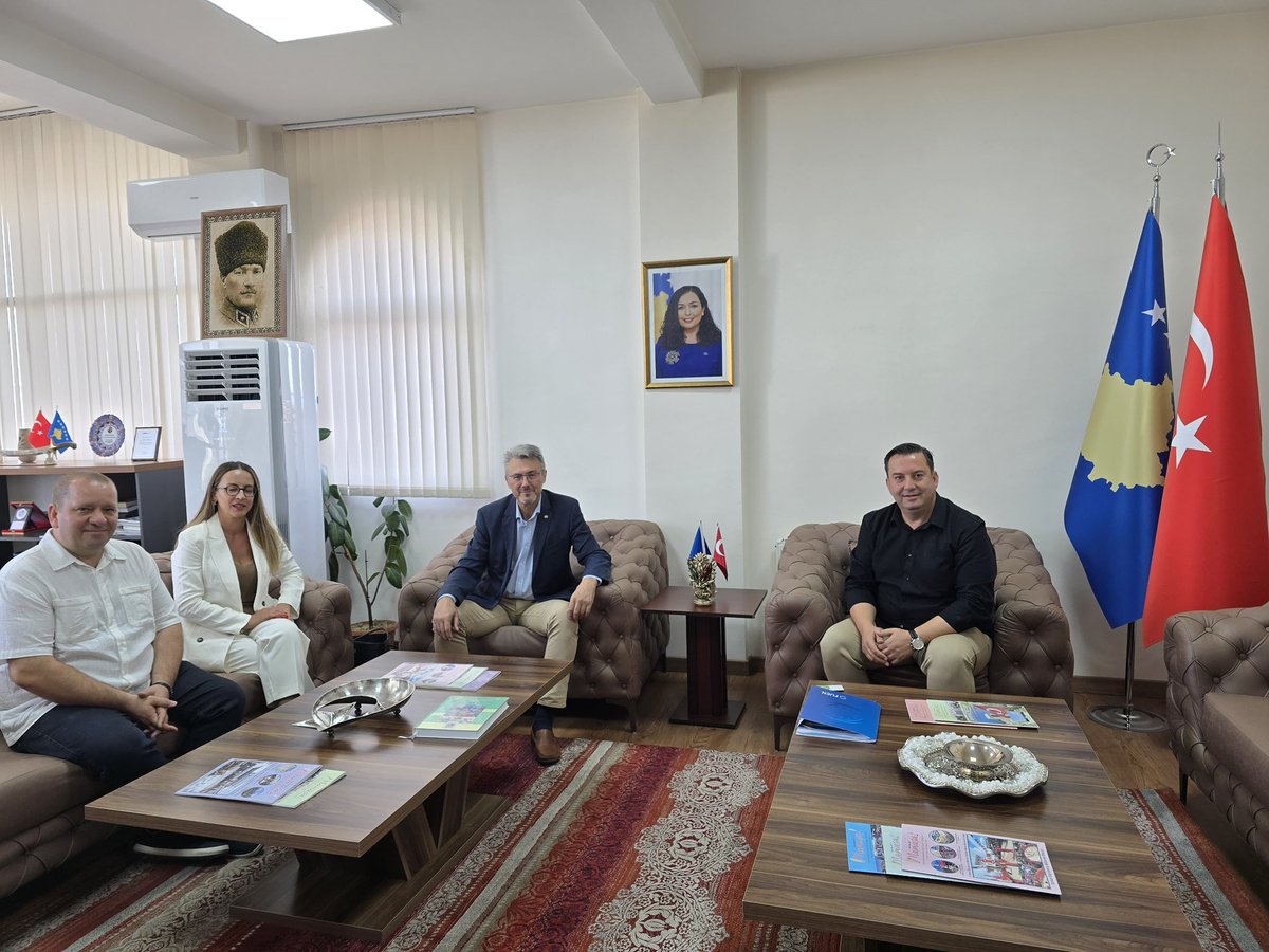 hhoglu's tweet photo. Programımızın ikinci ayağı için Prizren’deyiz. Kosova’nın tek  Türk belediyesi olan Mamuşa Belediyesi’ne yaptığımız ziyarette Mamuşa Belediye Başkanı ve KDTP Genel Başkan Yardımcısı Abdülhadi Krasniç ile görüştük https://t.co/ubMEVSpbig