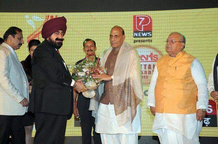 नेता कंपनी के कार्यक्रम में शामिल होते थे वही नेता सत्ता में आने के बाद कंपनी बंद कर दी प्रॉपर्टी जब्त कर ली 6 करोड़ निवेशकों का परिवार तबाह हो गया 
<a href="/BBCHindi/">BBC News Hindi</a>  <a href="/PMOIndia/">PMO India</a> #SEBI #PACL #Black_Day <a href="/ABPNews/">ABP News</a> <a href="/aajtak/">AajTak</a> <a href="/nsitharaman/">Nirmala Sitharaman</a> <a href="/RahulGandhi/">Rahul Gandhi</a> <a href="/AmitShah/">Amit Shah</a> <a href="/PMOIndia/">PMO India</a> <a href="/sudhirchaudhary/">Sudhir Chaudhary</a>