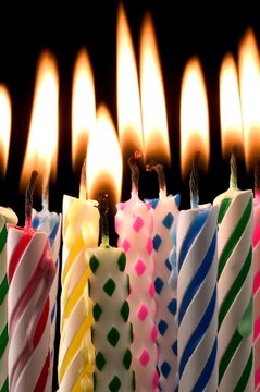 Happy Birthday, <a href="/RCArmitage/">Richard Armitage</a> 🎂🎉💐🥰, have a lovely day today, I´m sending best wishes for the coming year, enjoy it 📚🎵🍀💕.