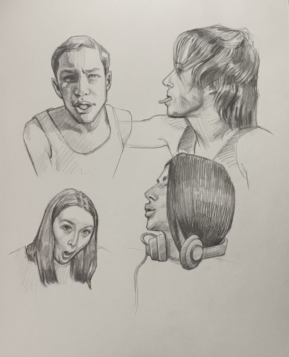 GolnarHash27's tweet photo. #SketchArt #Drawing #ArtistOnX #ArtCommunity #ConceptArt #Illustration #DailySketch #ArtDrop #PencilArt #ArtWork https://t.co/FBl9frIUPF