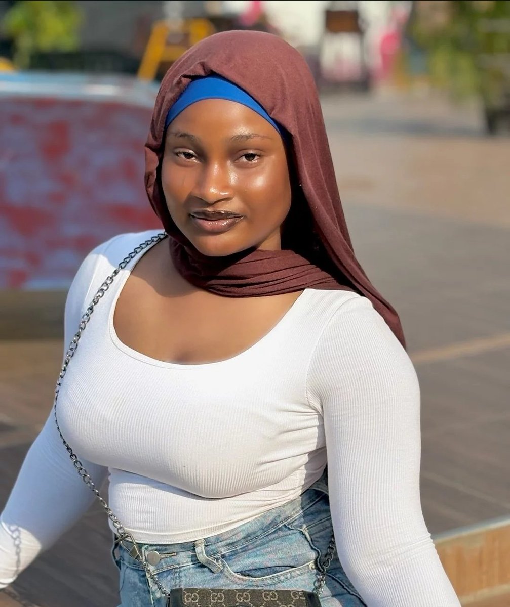 deejah_uthman's tweet photo. Thank God it's Friday🤍🦋✨️ https://t.co/ldbg8dyUZ0