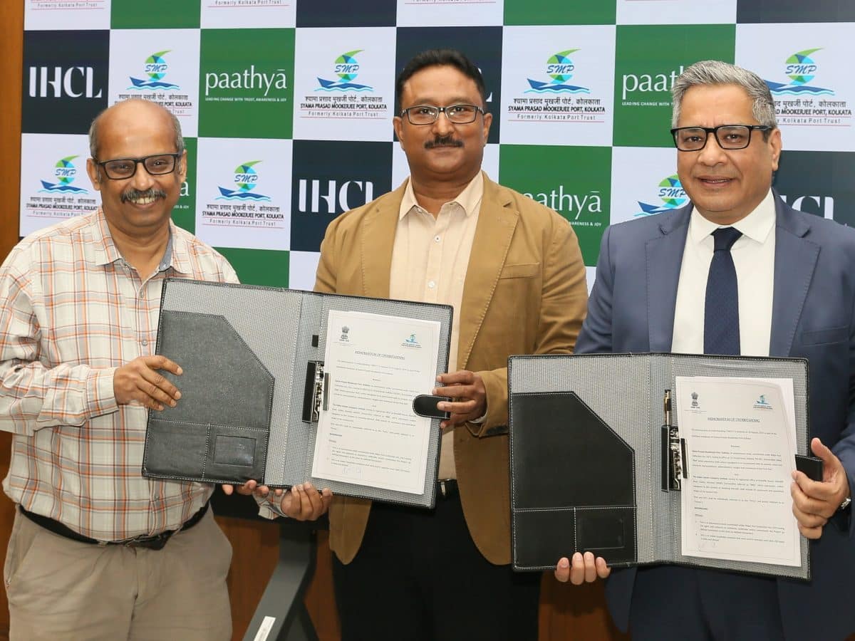 ⭐ Kolkata Riverfront Restoration ⭐

And the momentum continues, SMPT signs MoU with IHCL to develop Chotelal Ghat.

This involve redevelopment through restoration and conservation, beautification and landscaping of the Grade I Heritage site.

The beneficiaries would include