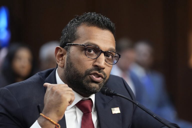 🚨 BREAKING: The FBI has just RAIDED John Bolton’s DC-area home in a high profile national security probe

NOW we’re talking! 🔥

Agents busted down Bolton’s door around 7am this morning, in an investigation ordered by Kash Patel

Patel posted “NO ONE is above the law... <a href="/FBI/">FBI</a>
