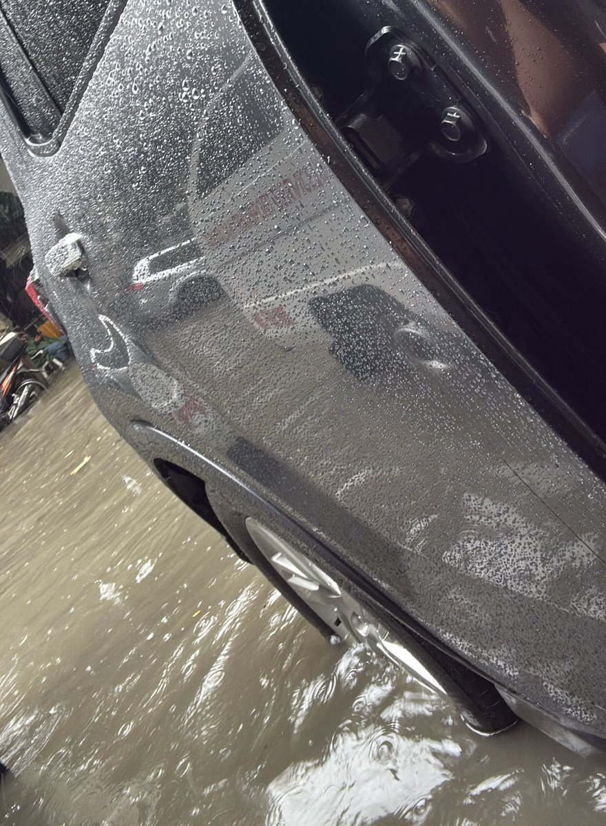 katcalosa's tweet photo. My nervous system is fried 😢 #manila #flood #manilaflood stressful, borderline traumatic https://t.co/a9X7Ed5pZt