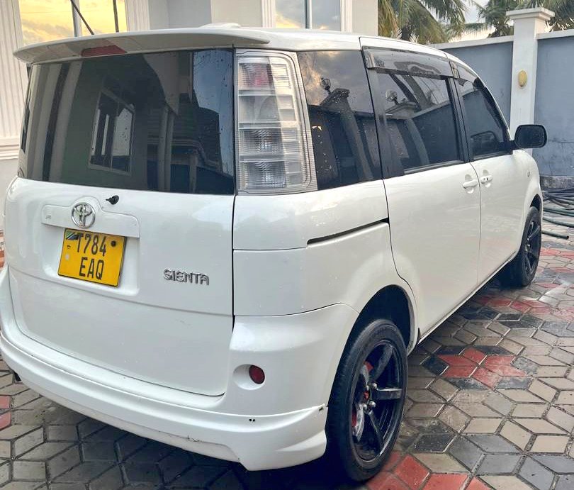 Eng_Matarra's tweet photo. TOYOTA SIENTA 🔥 🔥
REG" #EAQ
◾️CC. 1490
◾️FULL AC 🌧
◾️SPORT RIMS
◾️NEW TYRES
◾️ANDROID TV 🖥 🎶
◾️FULL DOCUMENTS ✅️
BEI - MIL 11.8
IPO DAR
CALL/WHATSAPP-0719542184 https://t.co/OSgtcwpSBm