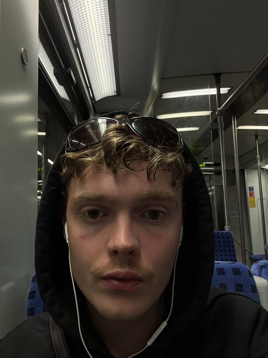 YungDied's tweet photo. Neue Musik + Musikvideo von diesem Buben hier 
https://t.co/wiN47KEppL https://t.co/jwKGbBV2Rt