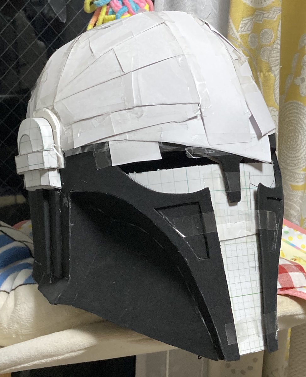 マンダロリアン&amp;グローグー公開に備えて、アーマラーのヘルメット新造中。

とは言ってもコミコンまでには出来上がるでしょう👌