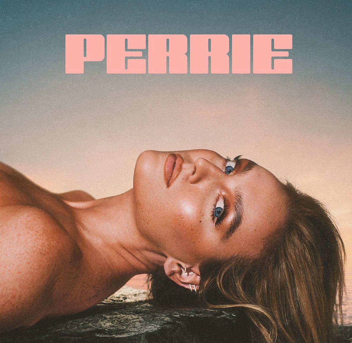 JADE AND PERRIE IN THE SAME MONTH 😭❤️ #Jade #Perrie 
<a href="/jadethirlwall/">JADE</a> <a href="/PerrieHQ/">Perrie HQ</a>